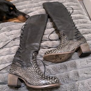 Freebird Coal grey Python multi